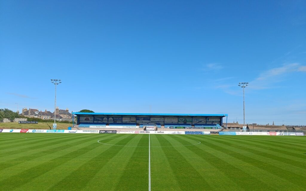 Balmoor Stadium 1 min