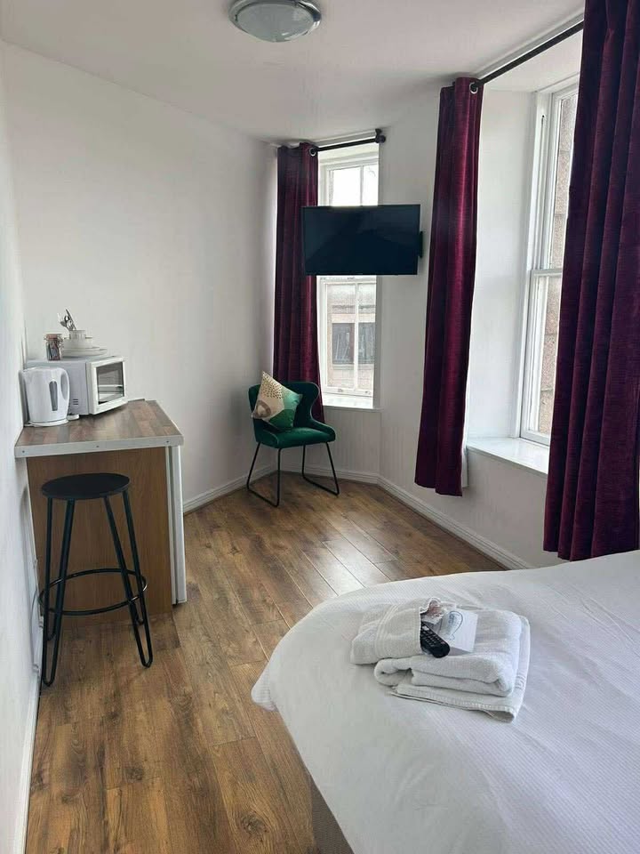 Guesthouse | Clara House | 4 Chapel St 5 Clara House Guesthouse 6
