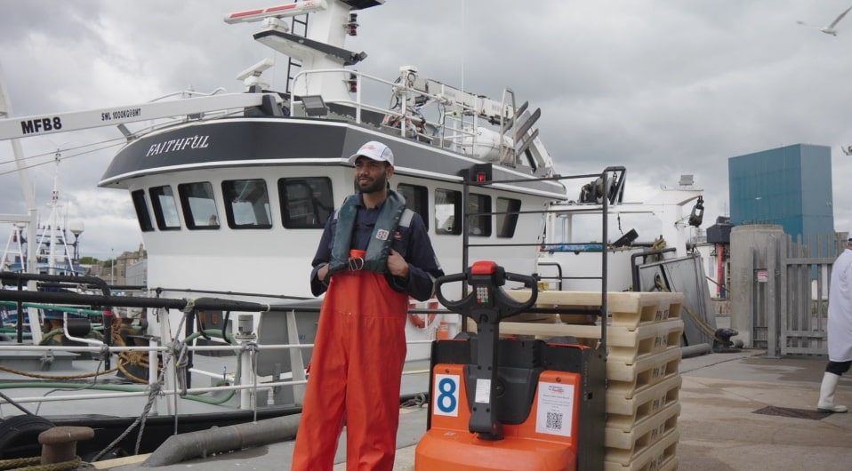 Peterhead Fishermen Swaps Roles 4 TRADING PLAICES! Local Domino’s Manager Swaps Roles with Peterhead Fishermen