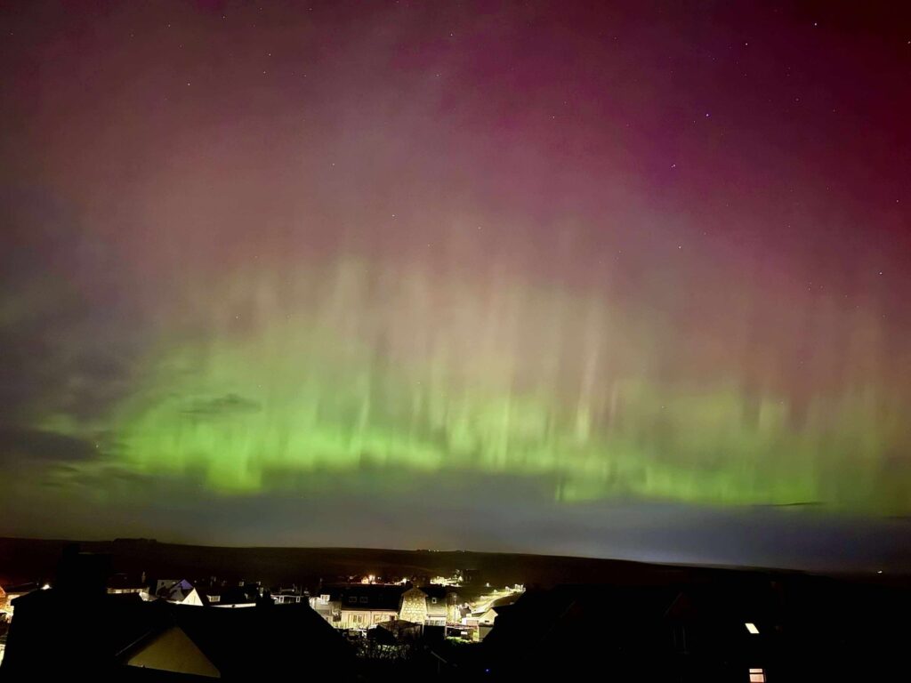 Strong Spectacular Aurora Last Night