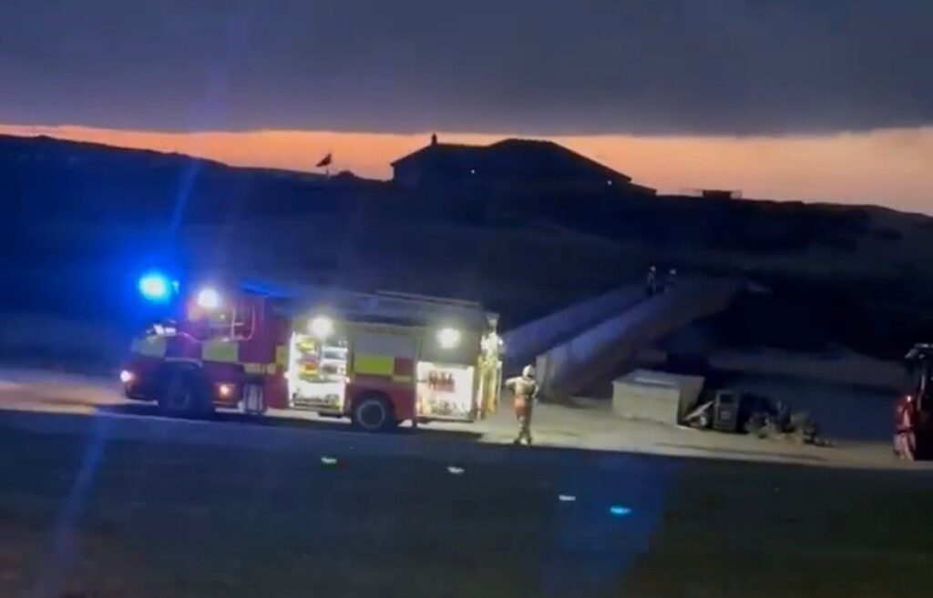 Fire crews successfully tackled a blaze at Ugie Beach in Peterhead last night. 3 1